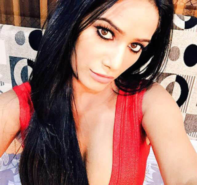 Bikini picture of poonam pandey