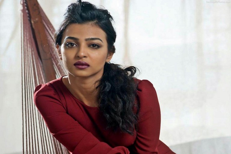 famous-actress-radhika-apte-looking-beautiful