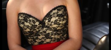 Molly Ephraim bikini pic