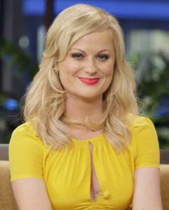 25 Amy Poehler Hot & Sexy Bikini Photos - Funroundup